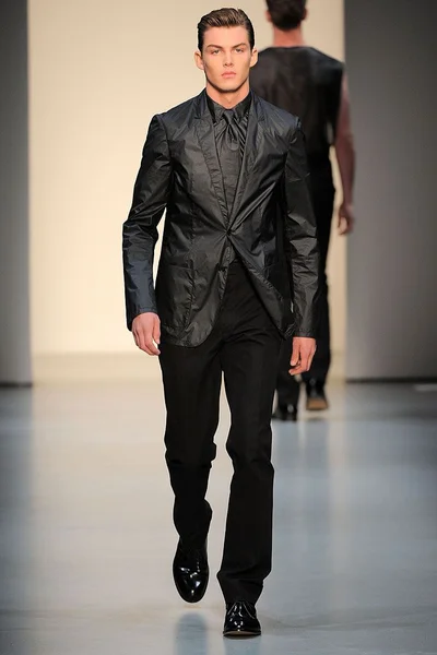 Look 40
